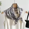 70 Bufandas de Seda con un Toque de Lujo, Moda Coreana Versátil Profesional Bufandas Pequeñas de Seda Imitación, Bufandas de Seda Estampadas Retro para Mujeres