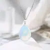 Zhouhang Jewelry Venta Caliente Transfronteriza Colgante de Cristal Natural Amatista Collar de Cristal Blanco Joyería Versátil y Elegante Venta al por Mayor