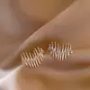 Sentido del diseño de pendientes irregulares de corazón de nicho pendientes de temperamento femenino pendientes exquisitos únicos 2024 nuevas explosiones