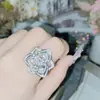 Libro Rojo de Caperucita Roja Versa en Collar Moderno para Mujer Lujo Ligero Rosa Amor Diseño de Nicho Sentido del Diseño Regalo de San Valentín para Novia