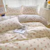 Nueva cama de algodón de clase A para madres e hijos de 120 grados, juego de cuatro piezas para el hogar, juego de tres piezas para dormitorio de estudiantes con diseño floral, venta al por mayor