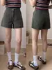 Shorts jeans verde militar para mulheres, novo estilo verão 2026, cintura alta, corte solto, modelador, bermuda cargo de comprimento 3/4, hot pants de perna larga