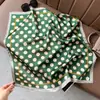 Bufanda Cuadrada de Mujer Estilo Nuevo 70 con Elegante Estampado Floral, Bufanda de Seda Chifón Satén, Bufanda Decorativa Artística de Alta Gama