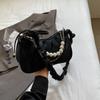 Bolsa de Mão Pequena de Designer Moderna e Estilosa para Mulheres 2024 Nova Moda Bolsa Transversal de Corrente Bolsa de Ombro de Verão Bolsa de Axila da Moda