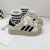 Sapatos Morais de Couro Genuíno para Crianças 2025 Novo Estilo Primavera & Outono Sapatos Brancos para Meninas Tênis para Meninos Sapatos Casuais para Crianças Sapatos Esportivos