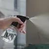 Regadera de 250 ml botella de riego transparente prensa de maquillaje tijeras de barbero regadera pequeña bote de spray para el cabello