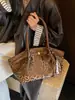 Bolso de mano de moda versátil transfronterizo, bolsa plisada de gran capacidad para mujer, nueva colección otoño 2026, bolso tote retro, bolso de hombro