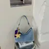 Bolso de Hombro Tipo Hobo de Mezclilla Lavada en Forma de Media Luna para Mujer, Estilo de Alta Gama para el Trabajo y los Viajes Diarios, Bolso de Mano Pequeño, Bolso Tote de Hombro Cruzado Único