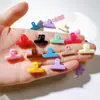 Accesorios Acrílicos Colgantes Hechos a Mano Flores para Zapatos Cadena para Teléfono Móvil Cabeza de Pegamento Crema Accesorios para el Cabello Cuentas DIY Clips de Tres Agujeros