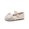 Zapatos de princesa estilo coreano, nuevo estilo primavera y otoño, zapatos de bebé de cuero con forma de corazón para niñas, modernos, cómodos, de suela blanda, zapatos de vestir de nicho.