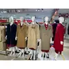 Loja de roupas modelos masculino e feminino pintados corpo inteiro vestido de noiva vitrine manequim de lingerie adereços de exibição modelo de corpo humano