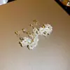 Pendientes Florales de Borla y Perla Estilo Francés, Lujo Ligero y Sensación de Alta Gama, Pendientes de Moda y Versátiles con un Diseño Único