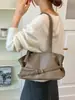 Bolso Mate para Viajes de Mujer 2026 Nuevo Invierno Bolso de Hombro Sencillo Bolso de Mano de Alto Valor para Exteriores Bolso Tote Versátil