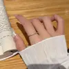 Anillo de blogger mismo estilo café dorado y turquesa azul para mujer, diseño abierto con diamantes, nicho de lujo ligero, anillo para dedo índice de alta gama y elegante