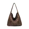 Bolso de mano de ante con estampado de leopardo retro Ins coreano Otoño e Invierno Nuevo Gran Capacidad Casual para el Trabajo Bolso de Hombro Único
