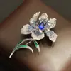 Chegada Nova Broche Flor de Lótus Azul com Microincrustação de Zircônia de Luxo Leve Elegante e Atmosférico Pin de Arranjo de Flores de Estilo Nacional de Alta Qualidade Corsage Elegante Feminino