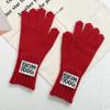 Guantes con letras coreanas que se filtran en los dedos, guantes cálidos para pantalla táctil para mujer, guantes de punto de color sólido dulce rojo con red de viento japonesa ins