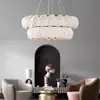 Lámpara de araña de concha estilo francés de lujo ligero, minimalista moderno para sala de estar, nueva lámpara principal circular estilo crema de plumas para comedor, nórdica