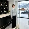 2026 Nova Moda Jaqueta de Algodão Patchwork Solta para Mulheres Baixinhas Inverno Curta High-End Quente Emagrecedora Outerwear
