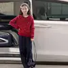 Calça Jeans Feminina 2026 Novo Estilo Primavera e Outono Usar Estilosa Fashionável Crianças Médias e Grandes Estilo Coreano Cor Lisa Calça Jeans com Listra Lateral