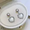 Brincos de Zircônia com Design de Coração Atmosférico Simples Europeus e Americanos Mais Vendidos Brincos de Pérola de Água Doce de Nicho Vintage da Moda para Mulheres