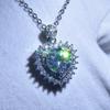 Collar con colgante de diamantes de imitación en forma de corazón, chapado en platino PT950, con ocho corazones y ocho flechas de amor, diamantes brillantes.