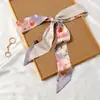 Bufanda de Seda Retro Francesa Primavera y Otoño para Mujer Lazo Largo para Bolso Cinta Flor de Lazo Estilo Extranjero Moda Diadema Larga Pequeña