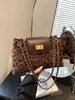 Bolso de Mujer 2024 Otoño/Invierno Nuevo Estilo Moda Casual Acolchado de Diamantes Bordado Bolso con Cadena Bolso de Hombro Único para Mujer Bolso Cruzado