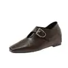 Sapatos Pequenos de Couro Retro Aumentadores de Altura Estilo Novo de Primavera para Mulheres Estilo Britânico Bico Quadrado Fivela Bocal Profundo Mocassins Sapatos Individuais