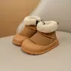 Botas de neve para meninos, sapatos de algodão para meninas, botas de algodão infantis de inverno espessadas e forradas com fleece, sapatos para meninos, sapatos quentes para bebês caminharem