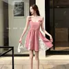 Comercio Exterior Ropa de Mujer Toma Real Corto Rojo Cuadros Tirantes Forma A Vestido Francés Dulce Pequeño Hombre Costura Encaje
