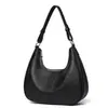 Bolsa Hobo Grande Capacidade de Ombro Retro Fashionável de Ombro Único Feminina Simples para o Dia a Dia Bolsa Grande Couro Bovino Camada Superior Bolsa de Couro Genuíno