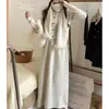 Conjunto de Três Peças Estilo Coreano Transfronteiriço: Cardigã de Tricô, Saia e Lenço para Mulheres, Novo Estilo Outono e Inverno, Conjunto de Suéter Suave e Elegante
