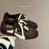 Zapatillas de entrenamiento alemanas de cuero, suela blanda, bloques de color retro, para mujer, colección de otoño 2026, versátiles, adelgazantes, planas, casuales y deportivas