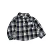 Camisas Xadrez Estilosas Estilo Coreano para Meninos e Meninas, Camisas Finas da Moda para Bebês Primavera/Outono, Peça Versátil e Tendência para Usar por Cima