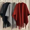 Xale de Lã Quente com Franjas e Fenda para Viagem Feminino Outono e Inverno Capa Jaqueta Espessa Estilo Xale para Foto de Viagem