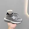 Zapatos Infantiles Forrest Gump Primavera y Otoño 2025 Nuevos para Niñas Transpirables Retro Torre Zapatos para Niños Tenis Casuales Modernos