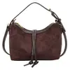 Bolsa de ombro versátil, de nicho e retrô para o novo outono para mulheres, apresentando um elegante design hobo crossbody de camurça para 2026
