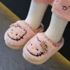 Chinelos infantis de algodão Sanrio, chinelos quentes de pelúcia espessada para meninas e bebês, disponíveis para dropshipping