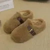 Chinelos Birkenstock Preguiçosos Versáteis de Luxo Retrô Femininos 2026 Outono/Inverno Novidade Chinelos Fechados com Sensação Relaxada para Uso Externo