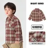 Camisa de Cuadros Europea para Niño Otoño Ropa Exterior 2026 Nueva Ropa Infantil Niños Bebé Niño Pequeño Estilo Primavera y Otoño Moderna