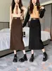 Falda Retro de Pana Estilo Maillard para Mujer en Otoño e Invierno Aspecto Adelgazante Falda Recta que Cubre la Cadera con Abertura Trasera y Falda de una Pieza que Cubre la Cadera