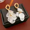 Pendientes de Borla de Concha Redonda Aguja de Plata Pendientes de Moda Joker para Vacaciones Lujo Ligero Sentido de Alta Gama Pendientes de Nicho Venta al por Mayor