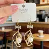 Pendientes de Aro Espiral con Circonita Zirconia Ultra-Hada Bañados en Oro Real Tacto de Alta Gama Cuentas Rojas Doble Gota de Agua Diseño de Nicho Ganchos para Oreja