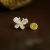 Broche de Zircônia Banhado a Galvanoplastia em Forma de Laço para Mulheres, Acessório de Roupa Floral, Alfinete Anti-Exposição, Broche de Lapela Compacto