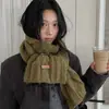 Bufanda Suave y Esponjosa de Punto de Lana de Alta Calidad 2026 Estilo Coreano Versátil Etiqueta de Cuero Estilo Largo Atmosférico Bufanda Cálida para el Cuello de Pareja