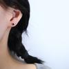 Aretes Redondos Negros Simples para Mujer Pequeños Distintivos de Círculo Geométricos Moda para Hombre Elegantes Diarios Aretes de Clavo