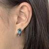 Pupila de Medusa cobra-espírito azul em formato de cobra brinco de lóbulo da orelha brinco de cartilagem da orelha feminino não desbota personalidade de nicho buraco da orelha brincos feminino