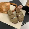 Chinelos de Pelo com Fivela de Metal Retro Francês Femininos para Exterior Verão Novo Solado Grosso Com Pelúcia Moda Sandálias Birkenstock