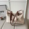 Bolso de Mano de Nicho Transfronterizo para Mujer 2026 Nuevo Bolso Cruzado de Moda Coreana Bolso Tote Grande de Capacidad para Viajes